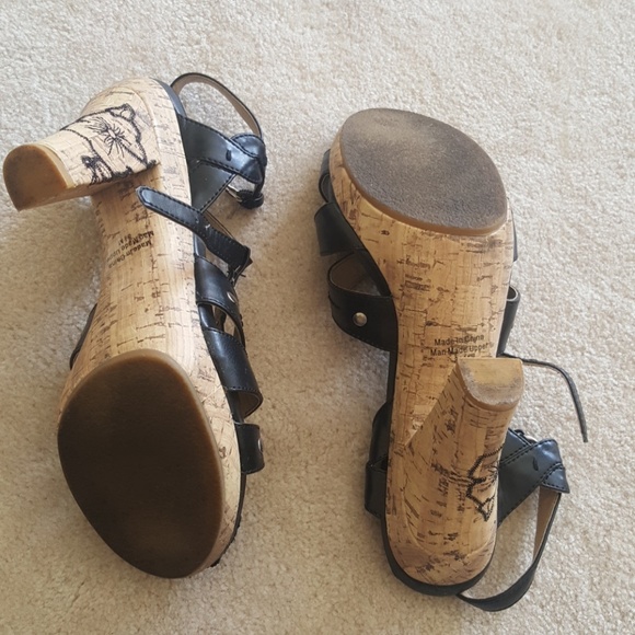 Shoes - Picture 3 of 5